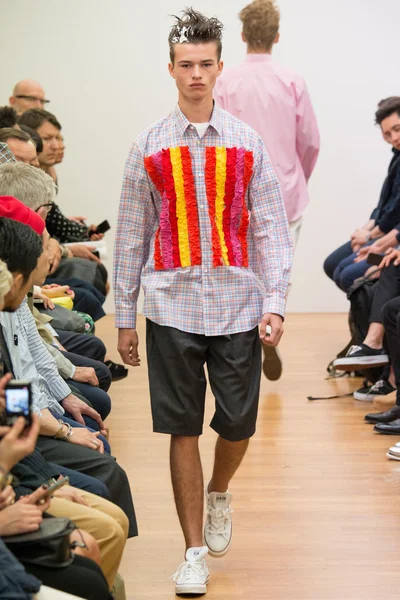 Look 17